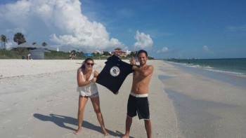 Das Eintracht-Sommer-Foto 2014 mit Patrick Corignolo: Damals ging es noch gemeinsam, heute müssten beide ein eigenes einschicken.