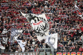 Die Mehrheit der Fans ist sich sicher: Ihre SGE spielt auch in der kommenden Saison in der ersten Liga.