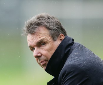 Ahnte schon im August, dass die Transfersummen hochschießen werden. Heribert Bruchhagen.