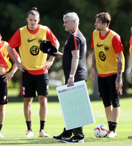 Armin Veh und die Taktiktafel