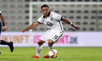 Debüt mit Licht und Schatten. Neben seiner tollen Schlussaktion sah Veh auch einige kritische Ballverluste des Mexikaners.