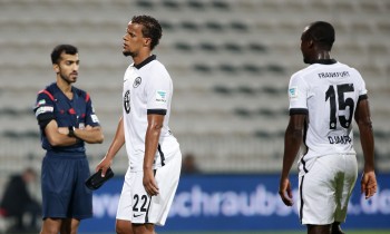 Können sich jetzt Spieler, wie etwa Timothy Chandler, unter dem neuen Trainer nun wieder Hoffnungen auf regelmäßig Einsätze machen?