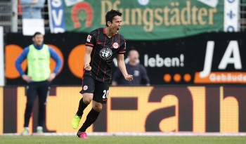 Makoto Hasebe jubelte über seinen ersten Treffer im Eintracht-Trikot.