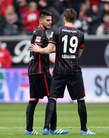 Carlos Zambrano und David Abraham waren Garanten für den Klassenerhalt.