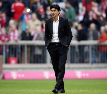 Es ist einsam geworden um Bruno Hübner, der immer stärker in der Kritik steht.