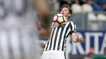 Verletzen verboten! David Abraham wird derzeit in Watte gepackt.