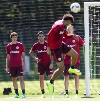 Bobic ist froh, dass die Integration der Neuzugänge bislang reibungslos verläuft.