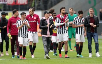 Strahlende Gesichter nach dem Remis gegen die Bayern