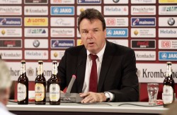 19.07.2012, Präsentation Eintracht-Hauptsponsor Krombacher