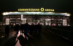 commerzbank-arena-bei-nacht