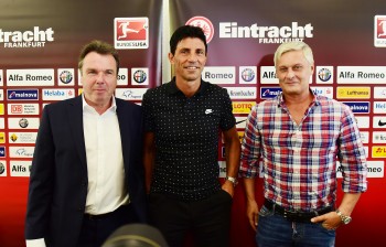 Zurück in Frankfurt: Trainer Armin Veh (rechts).