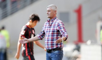 War mit der Leistung seines Teams heute nicht zufrieden: Eintracht-Coach Armin Veh