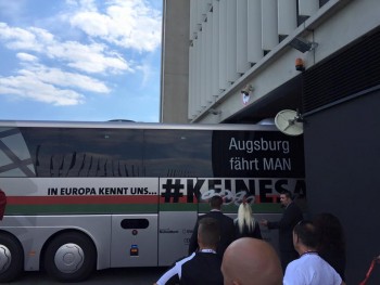 Der Augsburger Mannschaftsbus (Foto: EFC Nord)