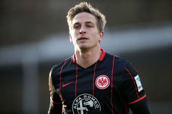 Bastian Oczipka ist wieder fit und soll gegen den 1. FC Köln auflaufen.