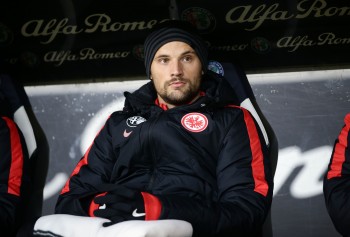 Haris Seferovic blieb in der ersten Halbzeit gegen den Hamburger SV nur ein Platz auf der Ersatzbank. 
