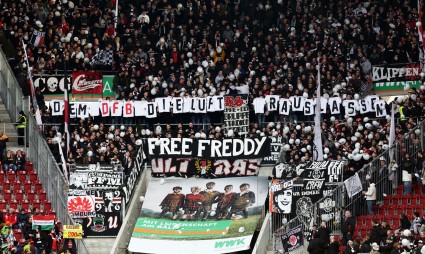 Die Fans der SGE gaben am Samstag ein klares Statement ab und zeigten, was sie von der DFB-Strafe halten.