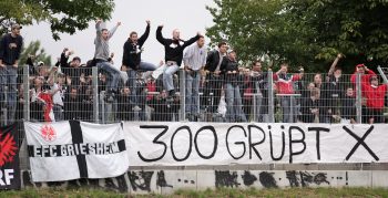 Nur etwa 260 Fans der Eintracht verirrten sich vor fünf Jahren zum Pokalspiel nach Halle.