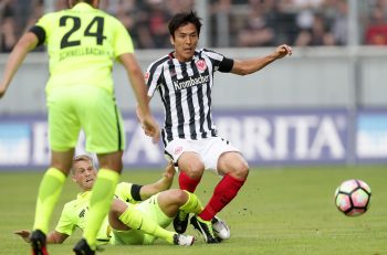 Eintracht-Mittelfeldmotor Makoto Hasebe ist optimistisch, dass die SGE eine gute Runde spielt. 