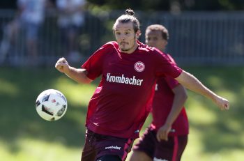 Eintracht-Kapitän Alex Meier steht vor seinem 250. Spiel für die SGE.