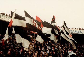 Eintracht-Fans unterstützen ihre Mannschaft am 19. März 1980 beim UEFA-Pokalspiel bei Zbrojovka Brünn (Foto: Edgar Glassner)