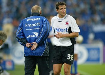 Ein Bild mit Symbolcharakter: Willi Reimann (l.) und Andreas Möller fanden bei der Eintracht nicht zusammen.