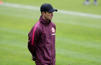 Eintracht-Trainer Niko Kovac beobachtet die Trainingsleistungen genau.