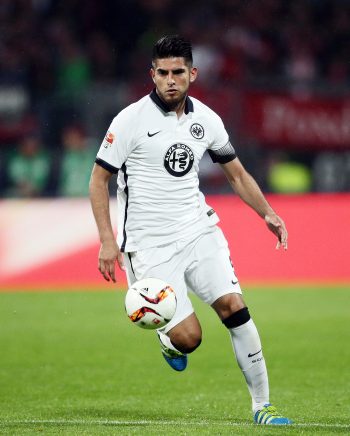 Sein letzter Auftritt im Trikot der Eintracht im Relegationsduell gegen den 1. FC Nürnberg. Nun kickt der Peruaner in Russland.
