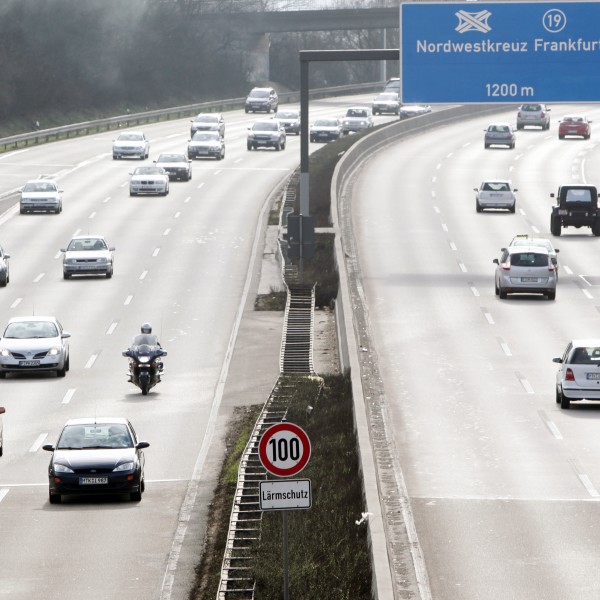 25.03.2010, Aufhebung Geschwindigkeitsbeschränkungen auf hessischen Autobahnen