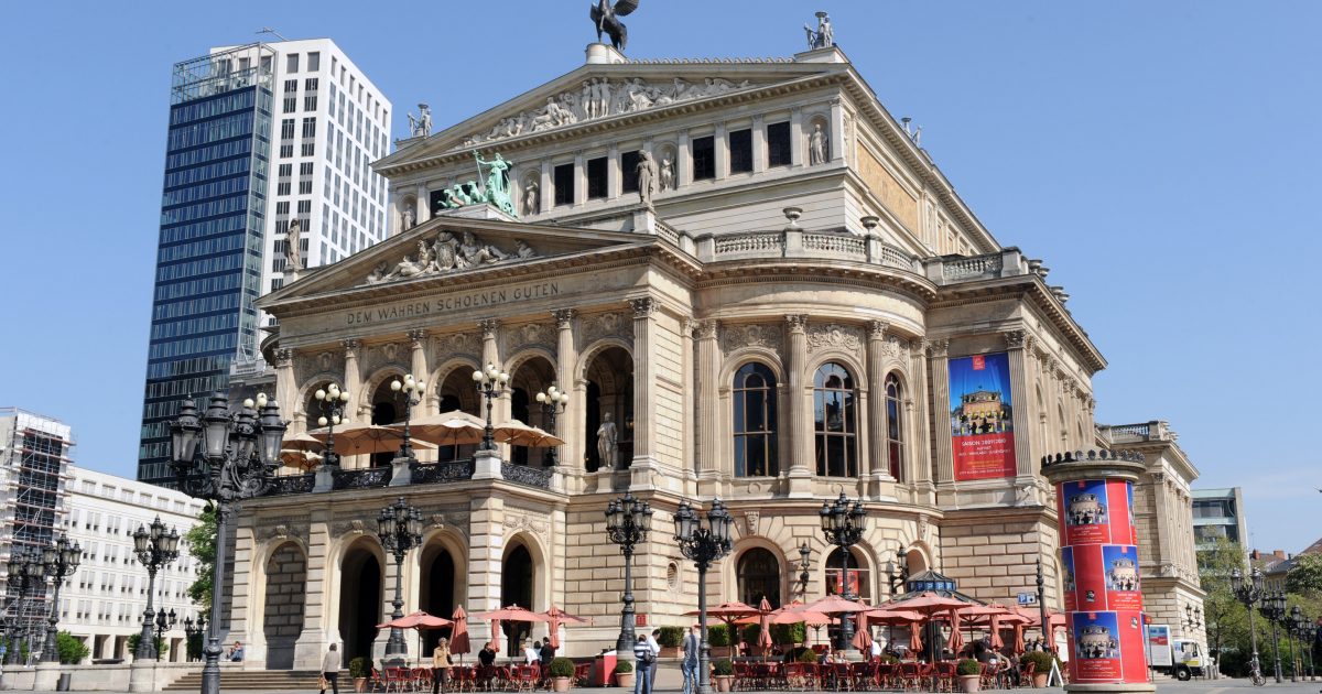 21.04.2009, Mülleimer-Diskussion Opernplatz / Alte Oper