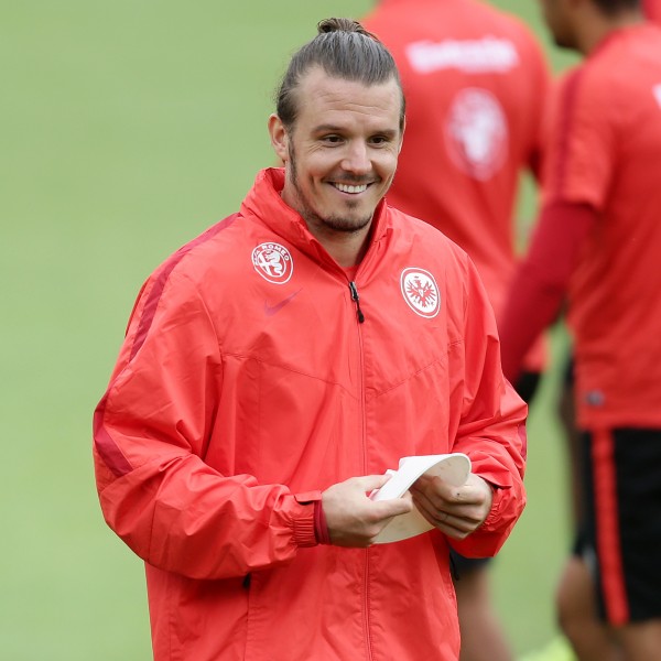 Hatte gestern guten Grund zum Lächeln: Alex Meier ist wieder im Mannschaftstraining dabei