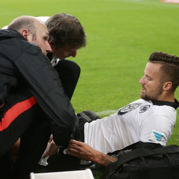 Haris Seferovic musste verletzt ausgewechselt werden
