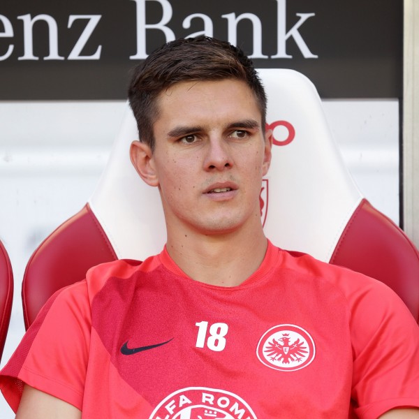 Mittelfeldspieler Johannes Flum bleibt der Eintracht wohl ein weiteres Jahr erhalten.