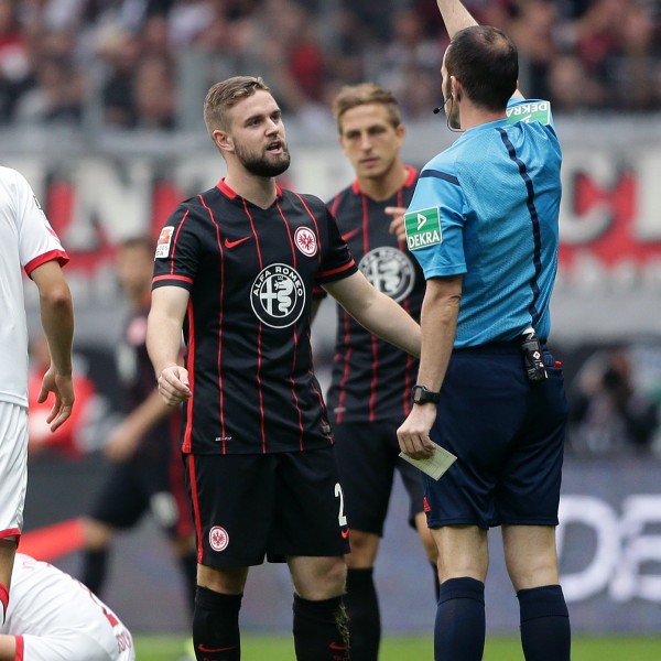 Marc Stendera gehört zu den Adlern, die bei der nächsten Gelben Karte zum Zuschauen verdammt sind.