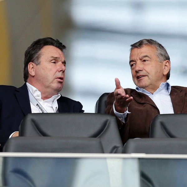 Heribert Bruchhagen (links) hält auch in schweren Zeiten zu seinem Freund Wolfgang Niersbach.