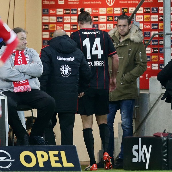 Nach dem Platzverweis des Kapitäns wirkte die Mannschaft befreiter, auch wenn es trotzdem nicht für einen Punktgewinn reichte.