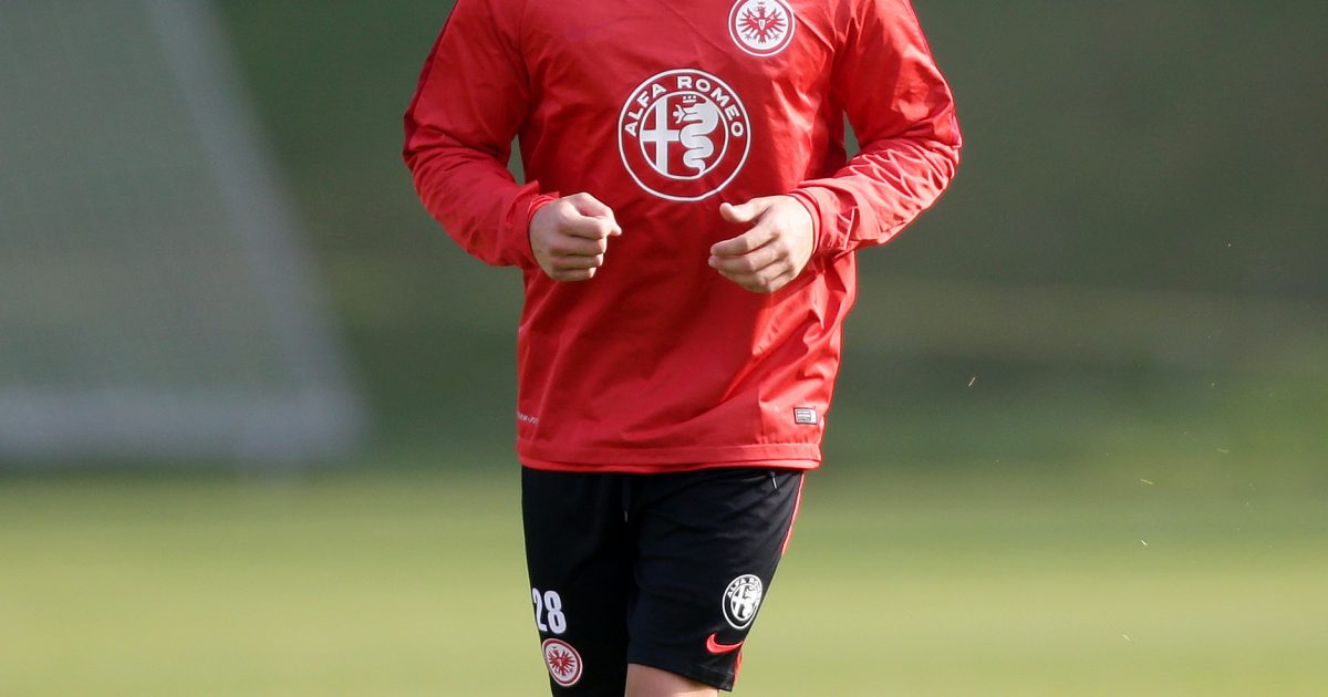 Will endlich wieder gegen den Ball treten. Mittelfeldtalent Sonny Kittel.