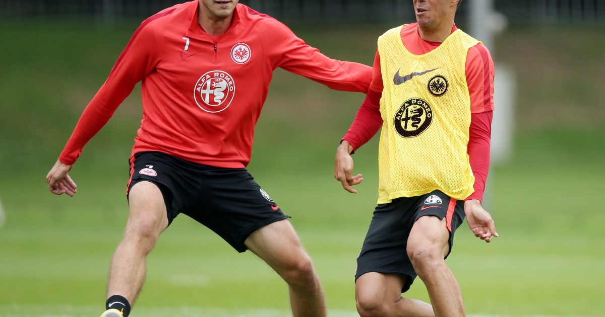 Darf sich berechtigte Hoffnungen auf die Startelf machen. Slobodan Medojevic (re.) im Training mit Stefan Reinartz (li.)