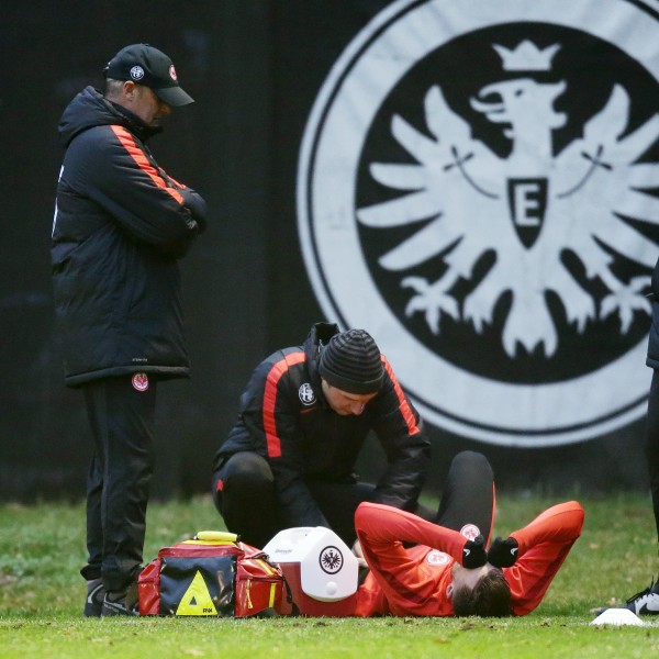 Der mögliche Ausfall von Haris Seferovic vergrößert die Sorgen von Trainer Armin Veh 