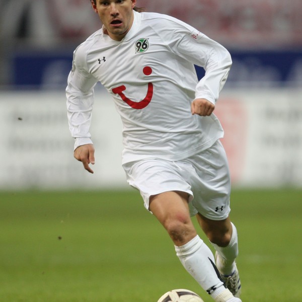 Ein möglicher Kandidat für den linken Flügel? Ex-Hannoveraner Szabolcz Huszti.