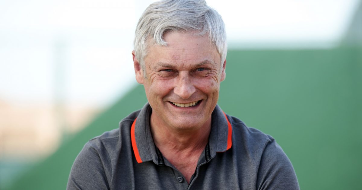 Trainer Armin Veh geht optimistisch in die Rückrunde. 