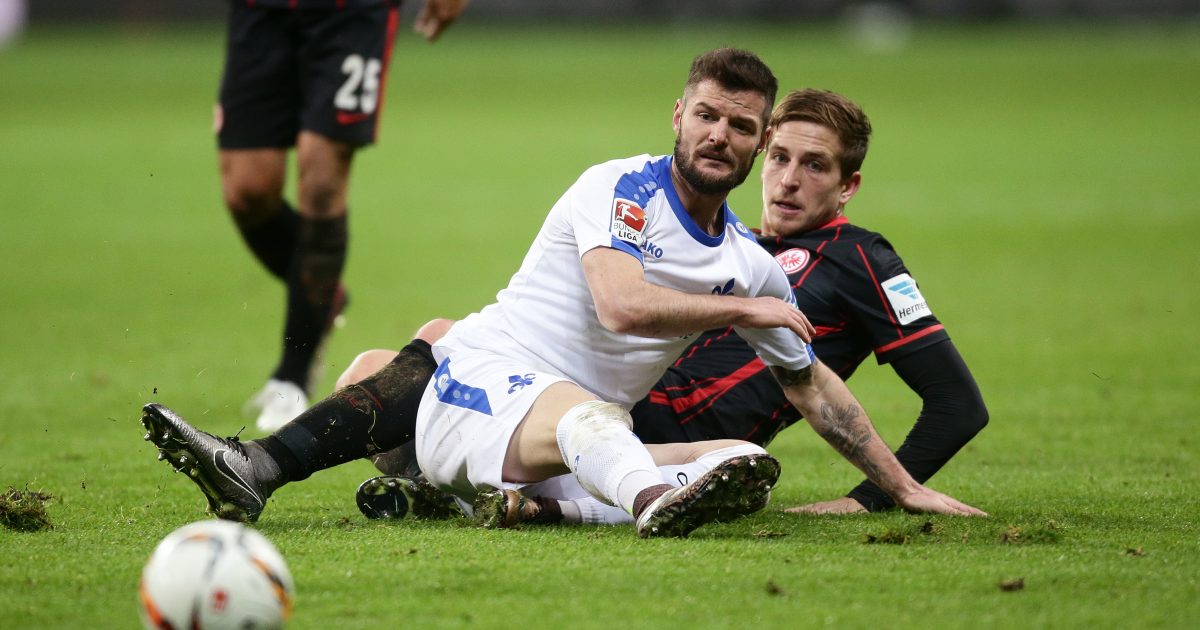 Für Marcel Heller (l.) und Darmstadt 98 könnte es in der Rückrunde eng werden.