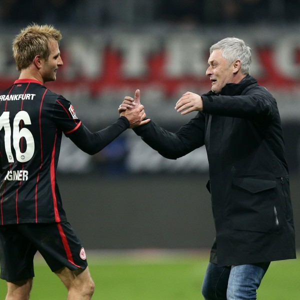 Armin Veh war gut gelaunt ob der ansehnlichen Leistung von Stefan Aigner.