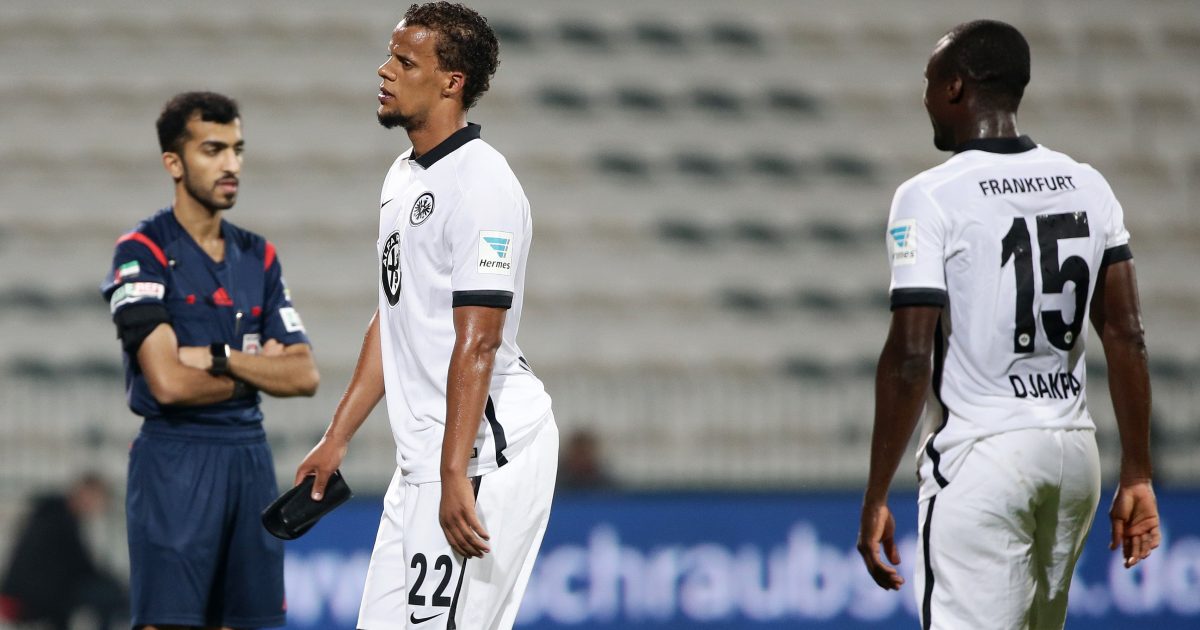 Findet nur mühsam den Weg zurück in die Startelf. Rechtsverteidiger Timothy Chandler (li.).