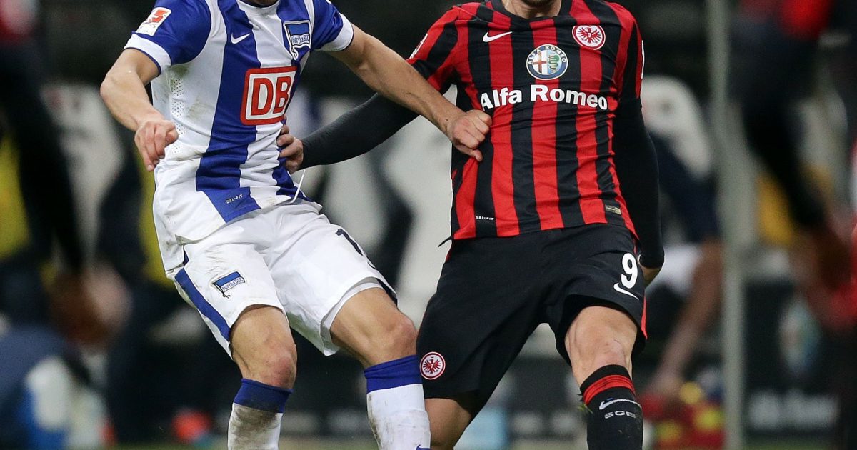 Spielt bald im neuen Trikot: Ben-Hatira wechselt mit Mannschaftskollege Regäsel an den Main.