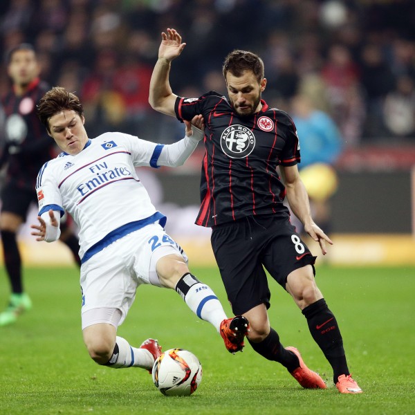 Szabolcs Huszti im Zweilkampf mit Gotoku Sakai. 