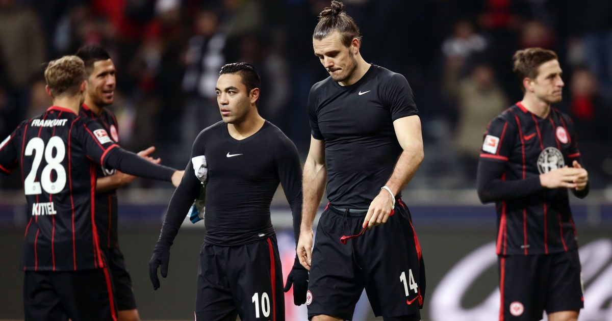 Zufriedenheit sieht anders aus: Alexander Meier & Co. enttäuscht nach Spielende.