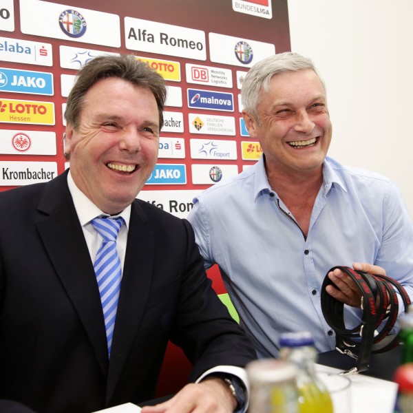 Haben inzwischen nicht mehr allzu viel zu lachen: Heribert Bruchhagen und Armin Veh.