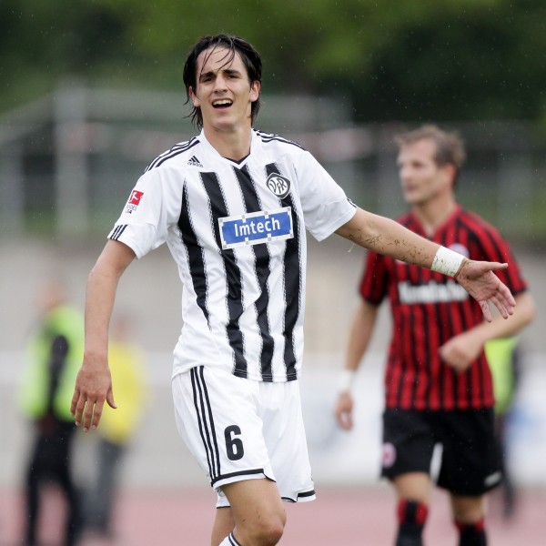 Spielt am Samstag mit Ingolstadt gegen den Klub seines Vaters: Benjamin Hübner