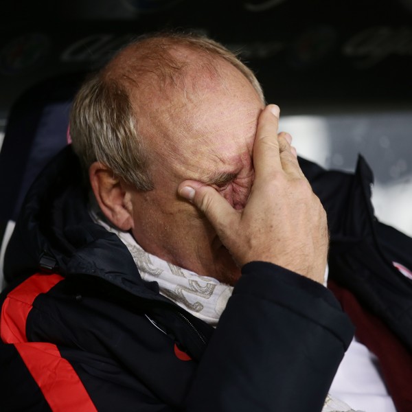 Eintracht-Boss Peter Fischer leidet mit seinem Verein.