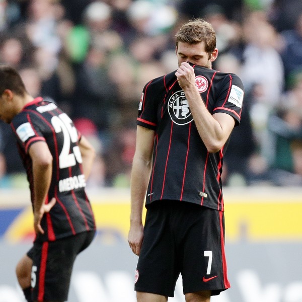 Stefan Reinartz enttäuscht nach dem Gegentor zum 0:2. 